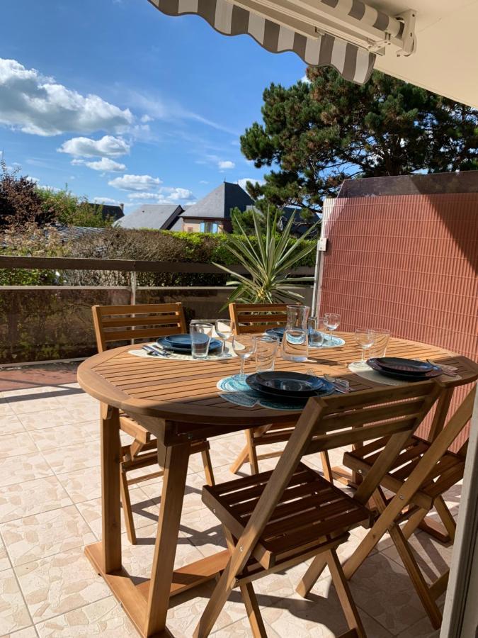 Trouville, Appartement Renove Avec Grande Terrasse Au Calme Exterior photo
