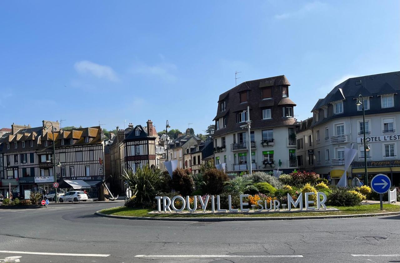 Trouville, Appartement Renove Avec Grande Terrasse Au Calme Exterior photo